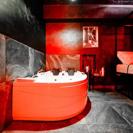 Red Jacuzzi Bucharest