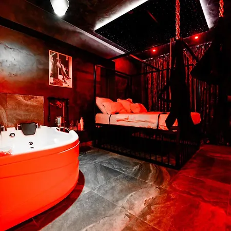 Apartment Red Jacuzzi Bucharest